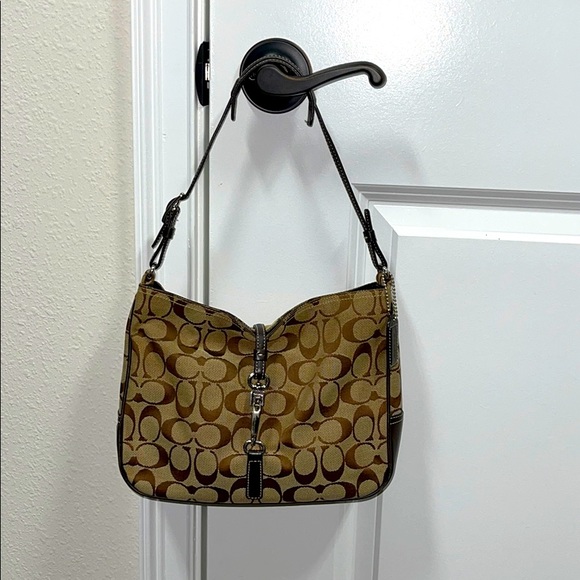 Coach ---... Handbags - COACH Signature Hampton Clip Bag